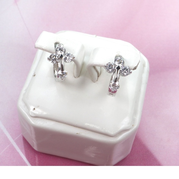 Anting putih xuping A13