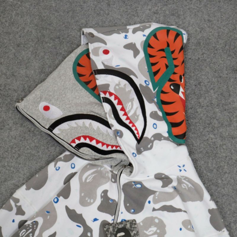 Jaket bape camo putih / jaket a bathing ape fullzipper / bape double zip