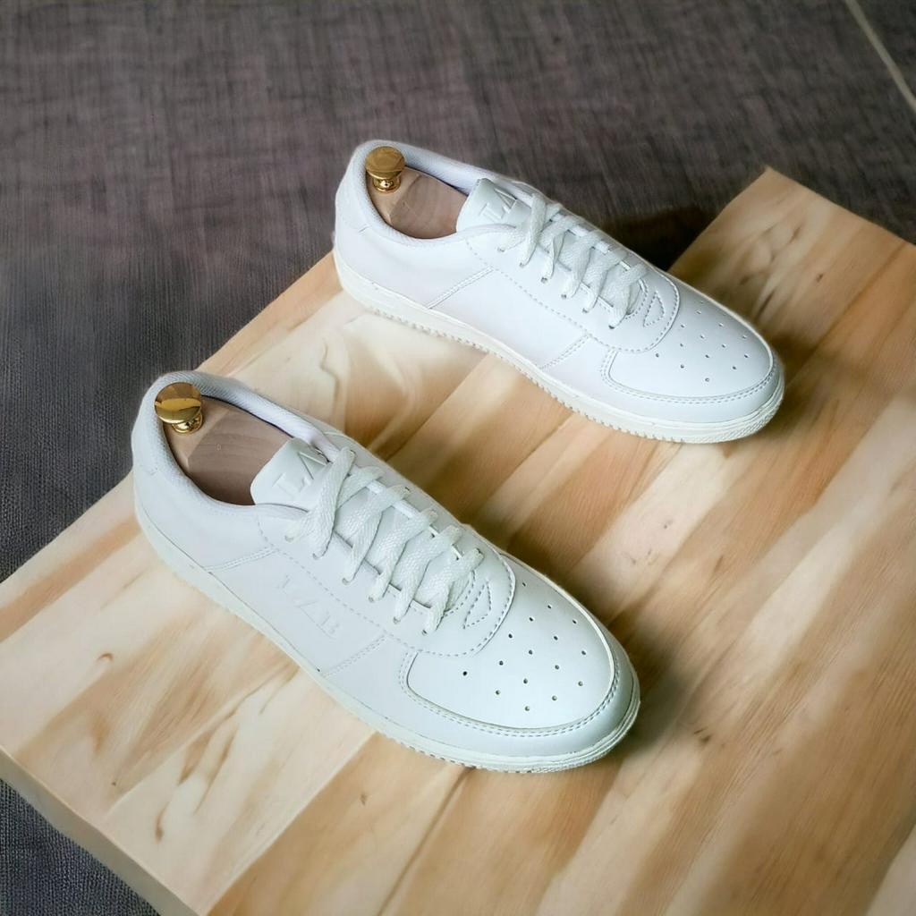 Sepatu Sneakers Pria Putih Original Land Brother