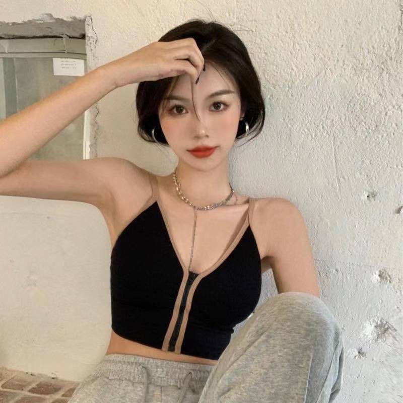 [ LINGERIE MASTER ] - (B-8) BRA V FASHION OLAHRAGA PUSH UP WANITA TANPA KAWAT LINGERIE ELASTIS SEXY IMPORT-B-8 Hitam