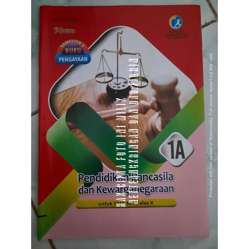 LKS PPKn SMA MA Kelas 10 11 X XI Semester 1 K13 rev 2018 Kharisma