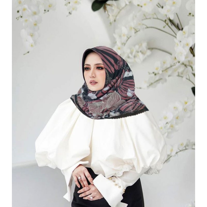 Terbaru !! Hijab Voal Segiempat Motif Sarsoft Hitam Kerudung Segiempat Motif