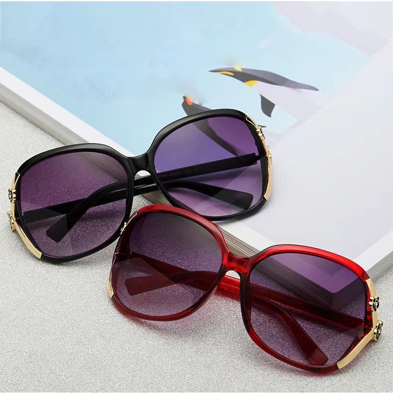 Kacamata Hitam Motif Flower Di Bingkai Women Sunglasses Korean Import