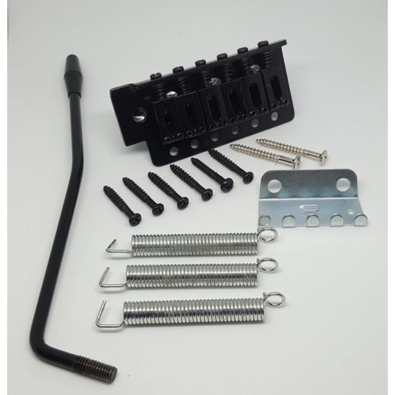 tremolo bridge gitar model Fender Stratocaster hitam black
