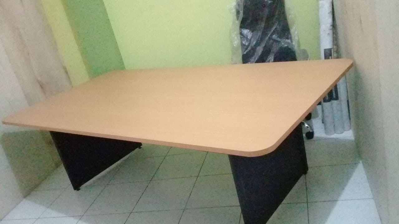 Meja Meeting Kotak Qd 240