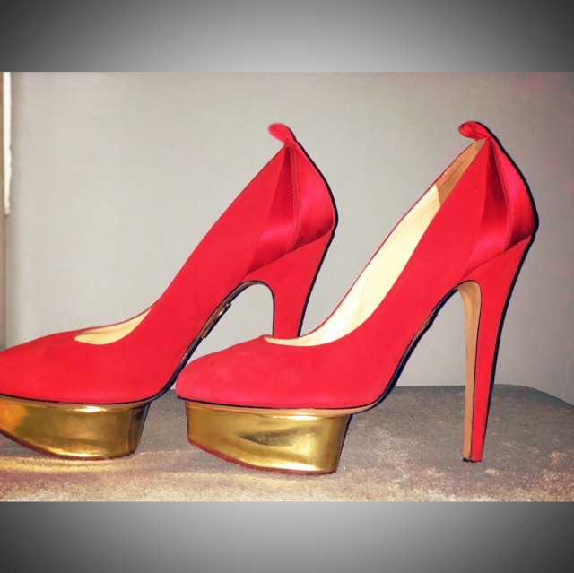 Preloved charlotte olympia