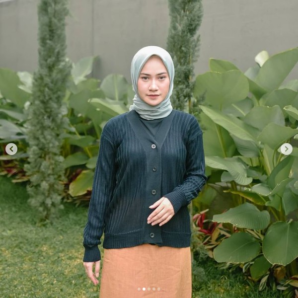 voxy cardy rajut wanita