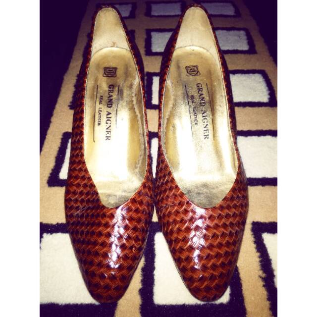 Sepatu preloved merk GRAND AIGNER original