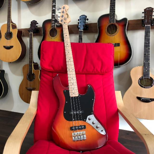 Bass Fender Jass Bass Cerry Neck Mepple