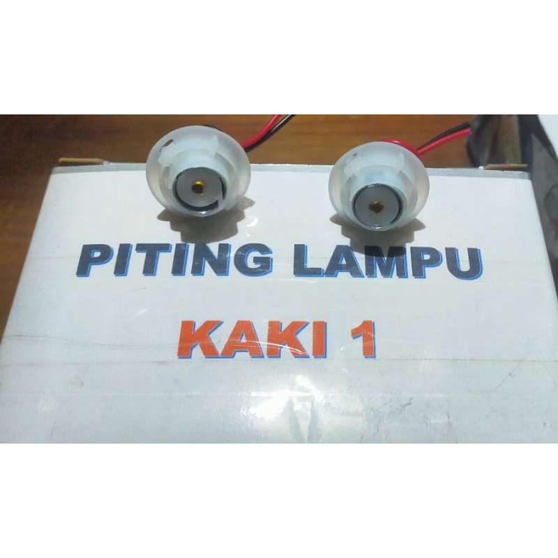 Soket lampu stop / sen + rumah (Kaki 1 atau kaki 2) / Fitting lampu stop / Universal