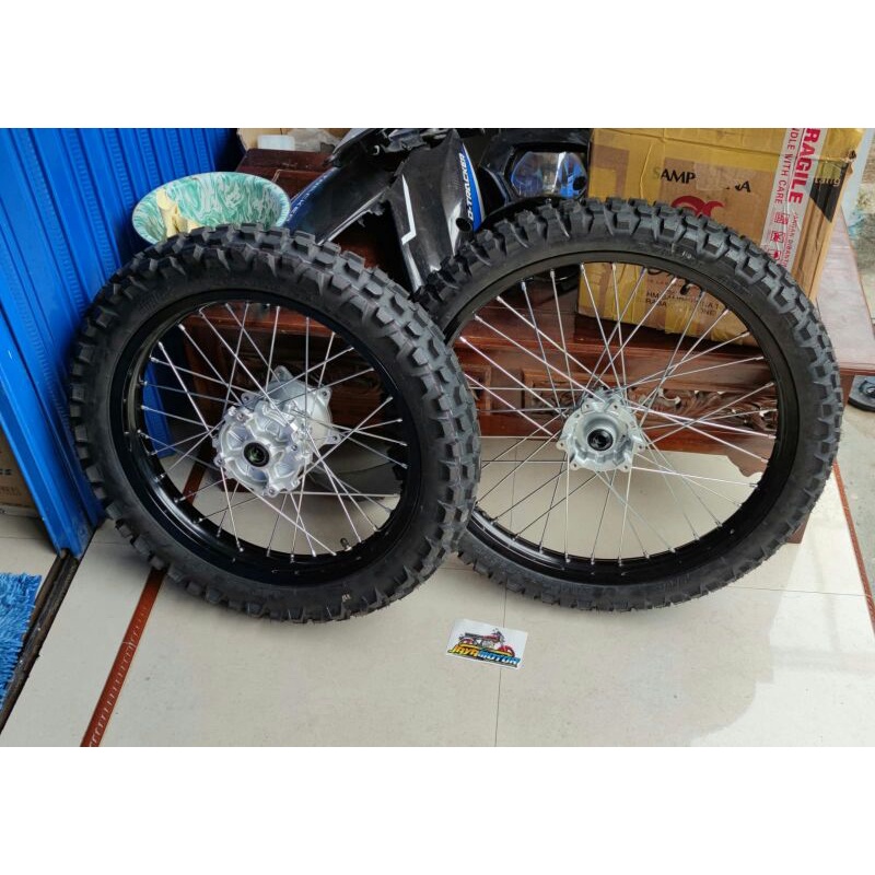 VELG SET WHELLSET HONDA CRF 150L CRF150 ORIGINAL COPOTAN MULUS TINGGAL PASANG