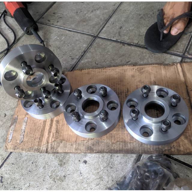 Adaptor velg tbel 3 cm pcd 4x114,3 & 4x100 & 5x114,3 & 4x100