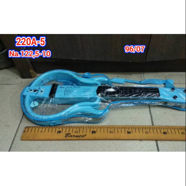 Gitar mainan /gitar anak pakai batre  ada suara
