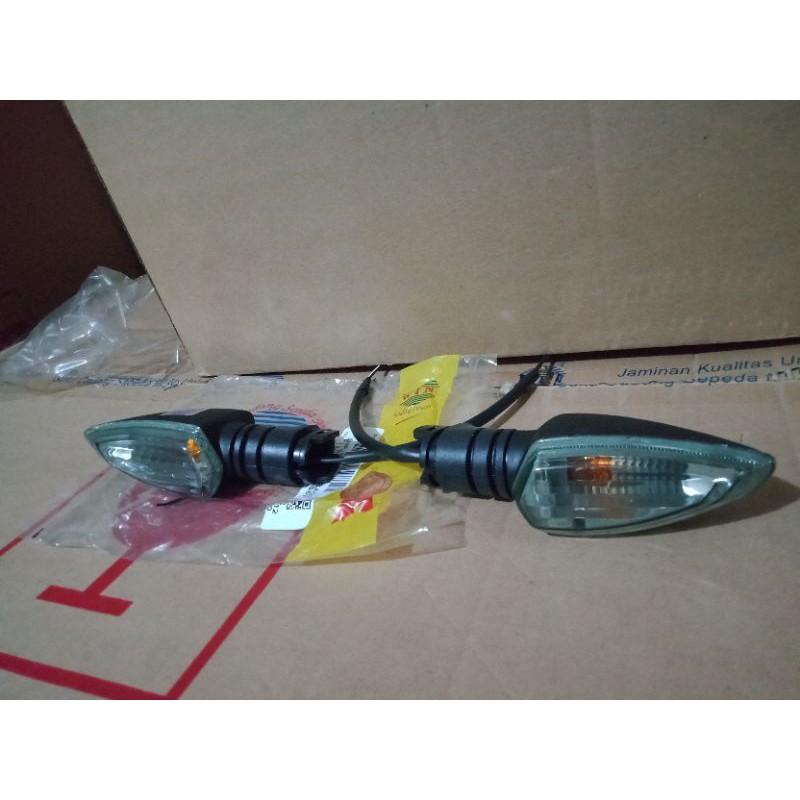 WP Sen Vixion New Lampu Sein Assy New Vixion Set Kanan kiri merk Win produk Kualitas Orisinil