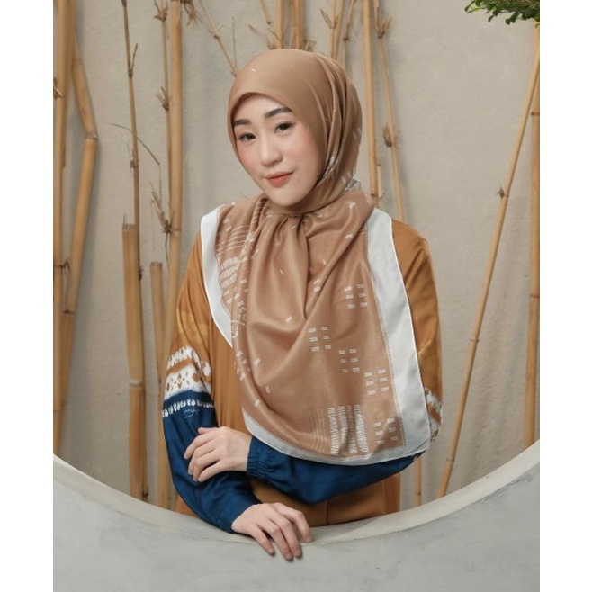 nui mix seamless scarf larissa chou X zoya