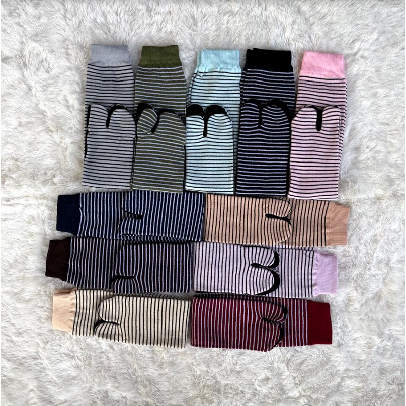 Kaos Kaki Jempol Wanita Muslimah Motif Strip Garis Tapak Hitam (Panjang dan Tebal)