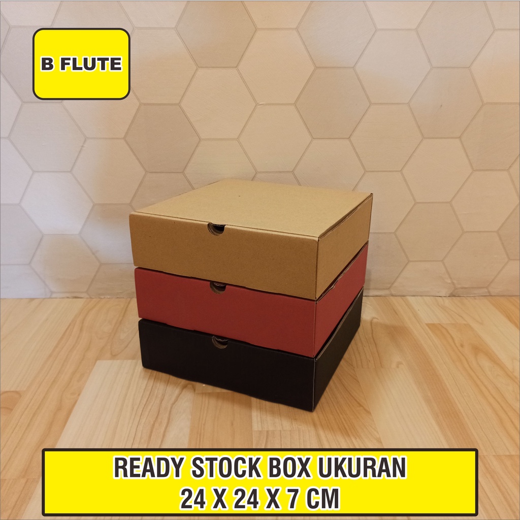 

BOX 24X24X7 CM HAMPERS | KADO | PIZZA | GIFT | POLOS | AKSESORIS