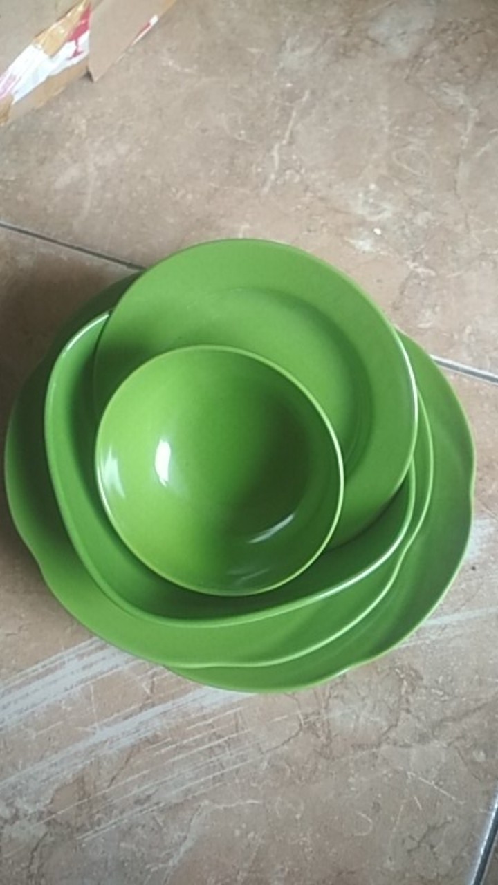 Piring Melamin Bunga Unica M6108