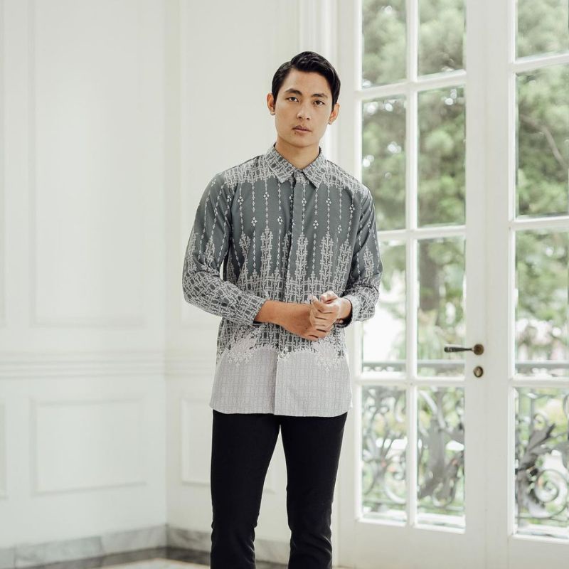 RAYYAN SHIRT BY GEULIS STONE L