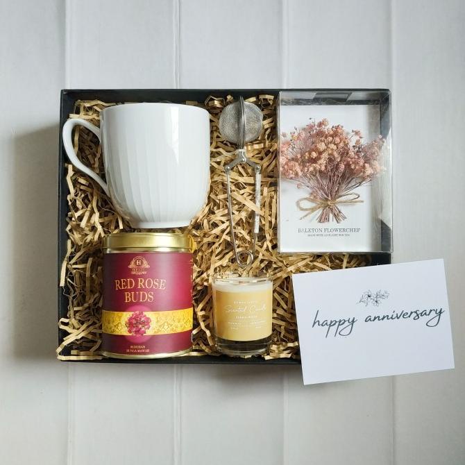 

KADO ANNIVERSARY/ KADO ULANG TAHUN/ HADIAH UNIK/ TEA SET/ GIFT BOX DSG54546WE