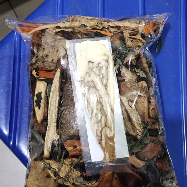 

Ramuan tradisional Teh pahit