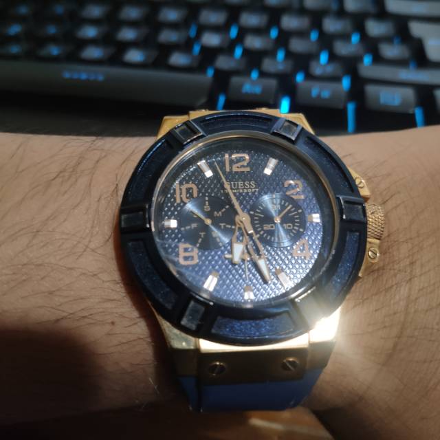 Jam Tangan Cowok Guess ORI, Booked