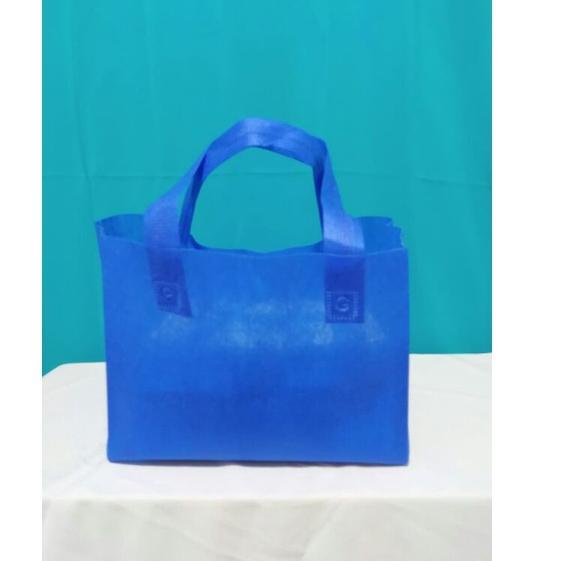 

✥ tas spunbond box 22x22 ✲