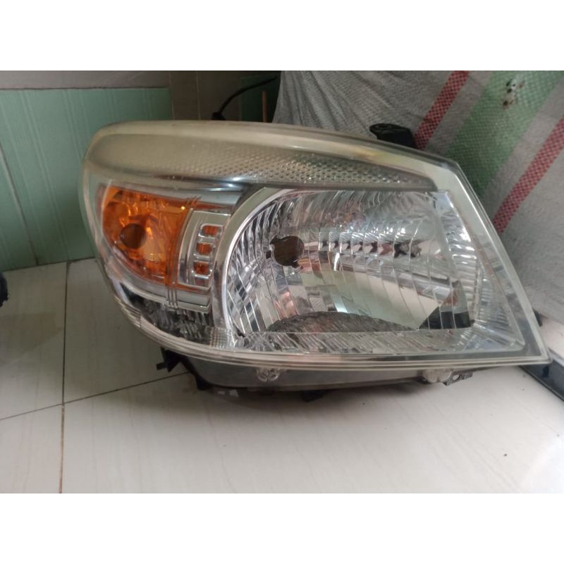 Headlamp Ford everest (crome) Original