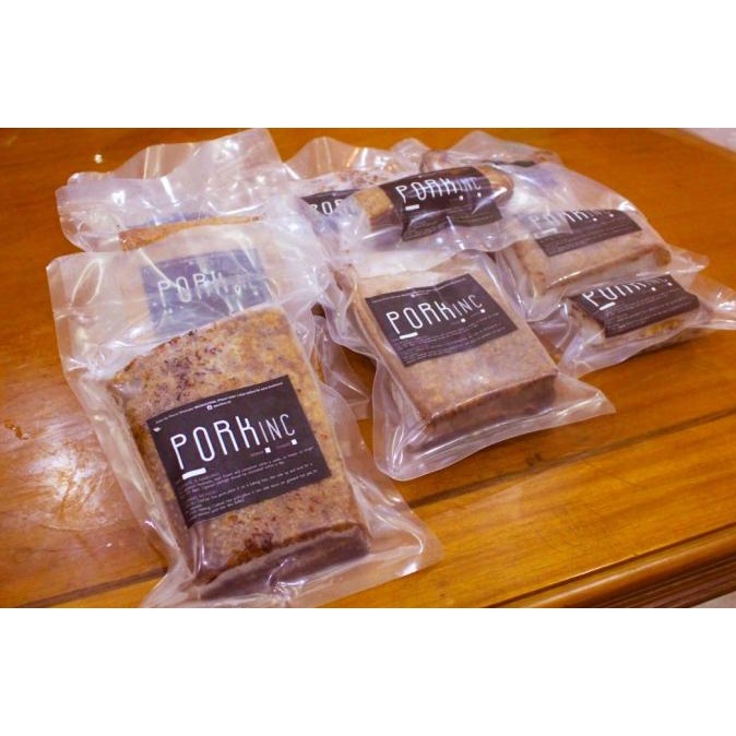 

Babi Panggang Garing Asin 0.25kg ---Termurah---