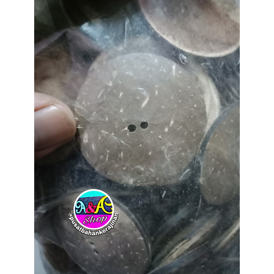 

kancing batok kelapa