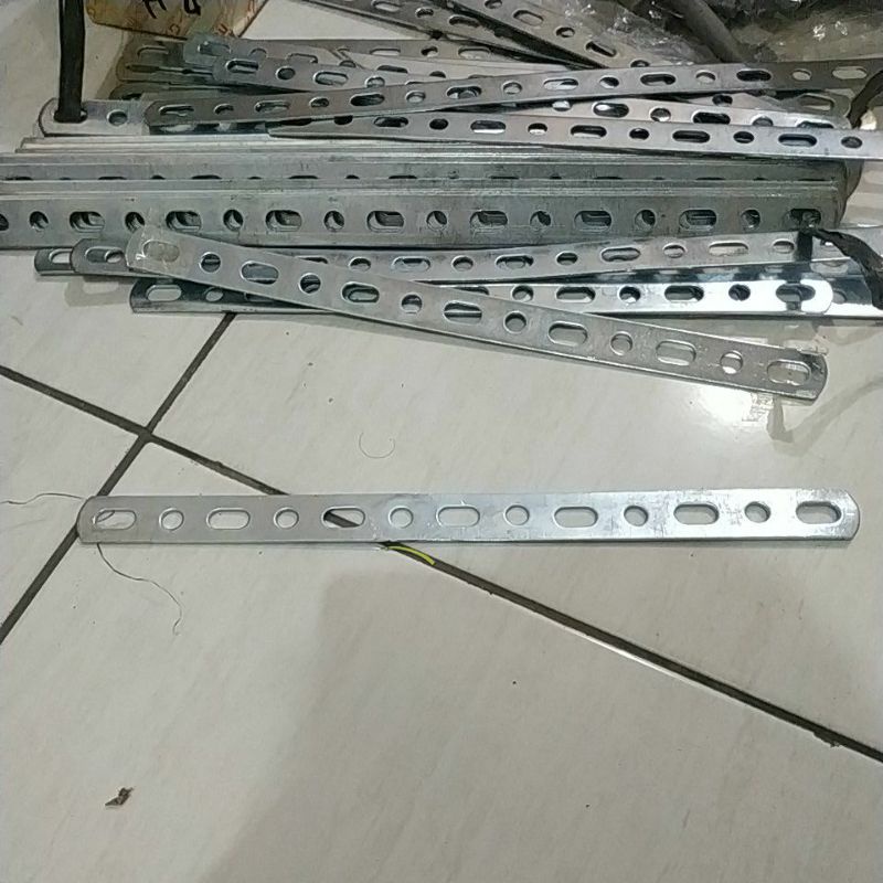 Plat penggaris gantungan knalpot universal