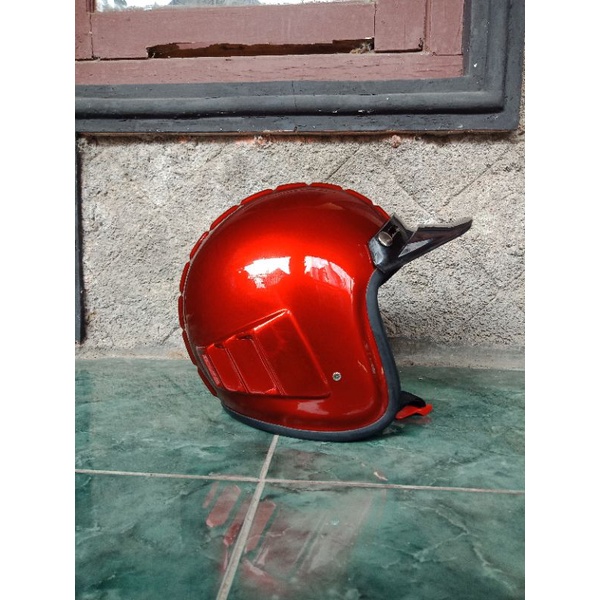 helm robot retro merah klasik
