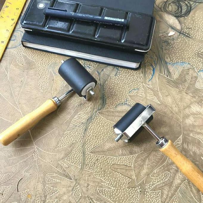 

[BISA BAYAR DITEMPAT] Roll lino cut, Roll grafis, Roll karet 5 cm Gagang Kayu Kokoh