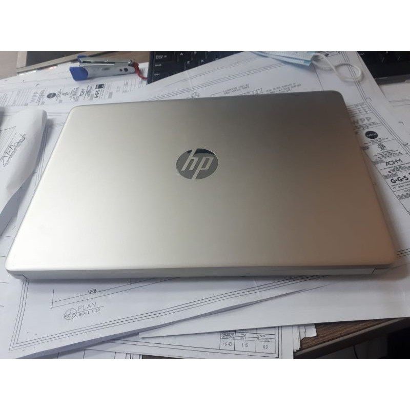 HP Laptop 14s-cf3040TU