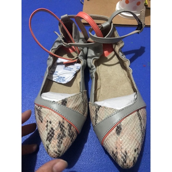 flat shoes butterfly twists size 37