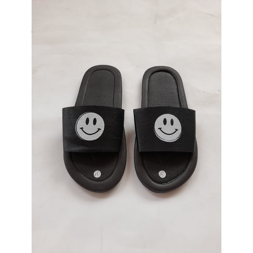 sandal kokop smile