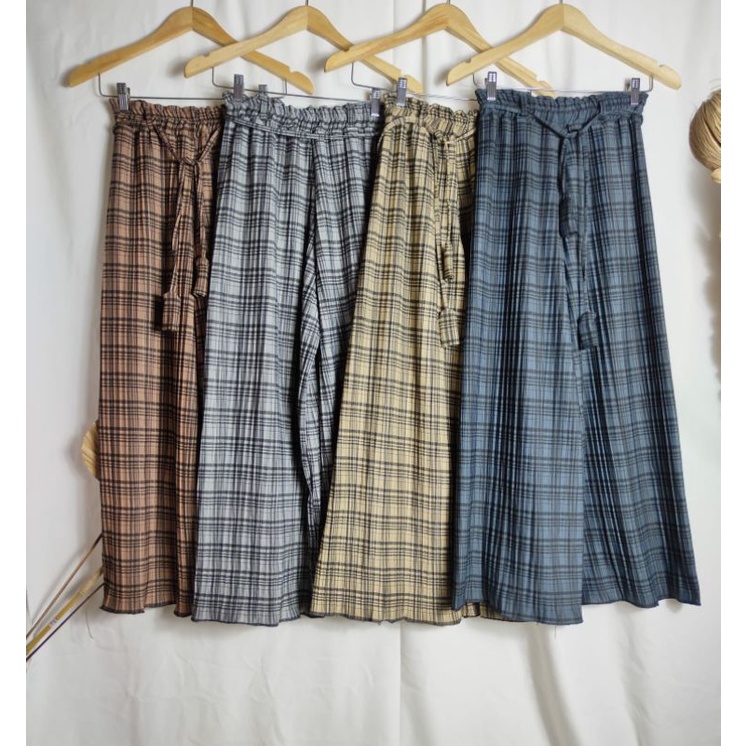 Celana Kulot Wanita Prisket/ Kulot Plisket/ Cullot Plisket motif kotak ukuran Jumbo Muat BB 60-75 kg