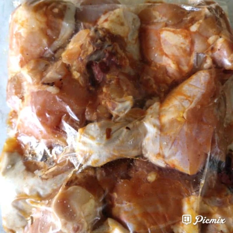 

Ayam Marinasi /Ayam Bumbu 900gram - 1kg