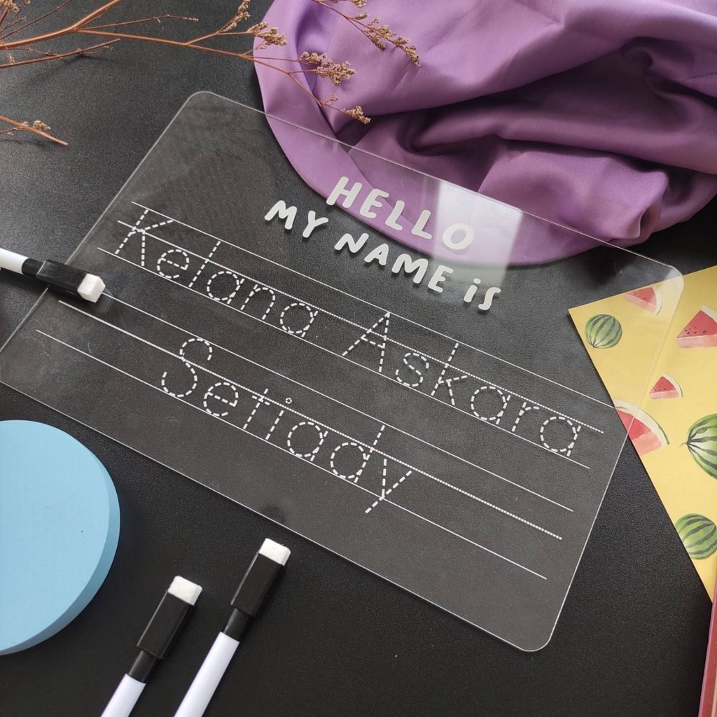 

acrylic tracing board / papan tracing / akrilik tracing / papan belajar menulis / kegiatan anak / aktivitas anak / papan pembelajaran / kado unik anak / papan alphabet / papan abjad / papan huruf / belajar menulis / akrilik tracing / kegiatan rumah anak