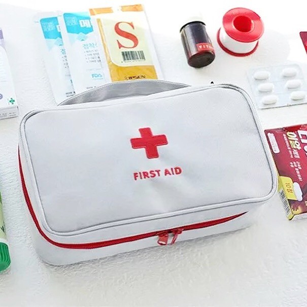 pouch p3k / travel medicine pouch