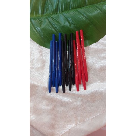 

Bolpoint Standar hitam merah biru