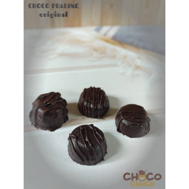 

Kurma Coklat kurcok kurchoc Chocochuck Rasa Praline (Hanya coklat saja)