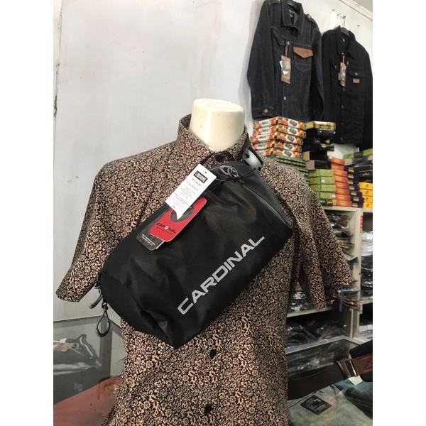 Tas Slempang Cardinal VEGVQ0026L 01A