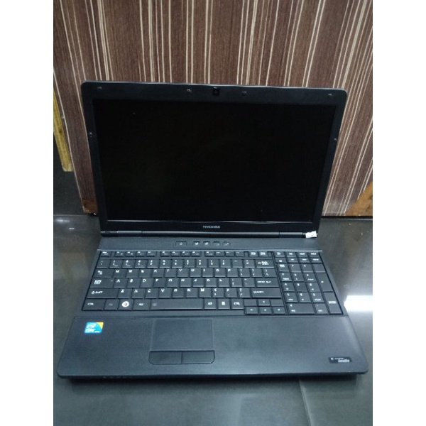 Laptop Dynabook B550