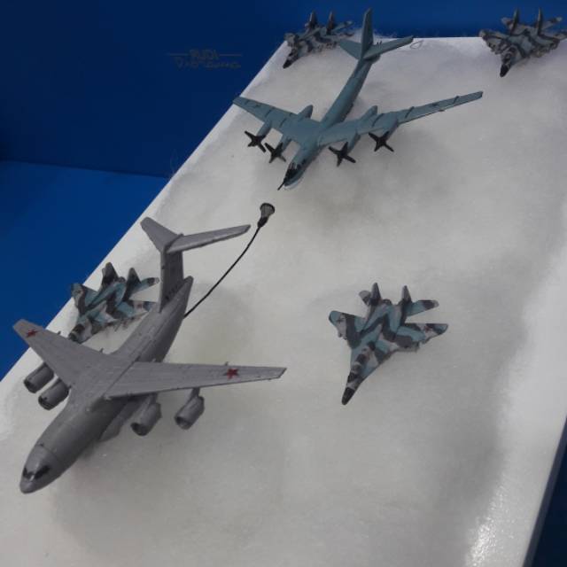 Diorama TU-95 Bear; IL-78; Mig-29