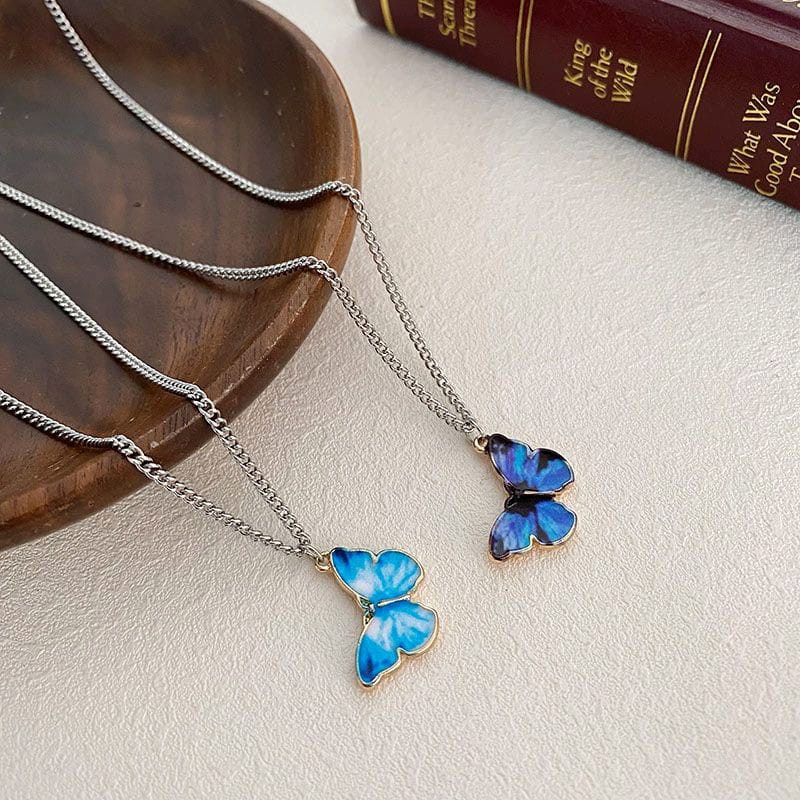 Kalung Kupu Kupu - Kalung Rantai Liontin Butterfly Gradasi Biru Fashion - Light blue