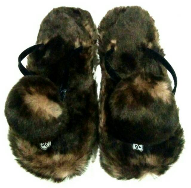 Sandal pompom bulu korea (premium) / pompom bulu premium