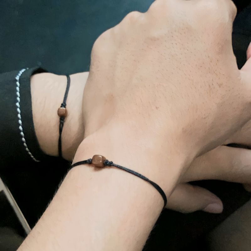 Gelang Tali Vintage Kayu Kaokah Bentuk Dadu 4mm Tali Tipis Giok Cina 0.8mm 100% Handmade Bracelet Simple Elegant Codok Untuk Couple