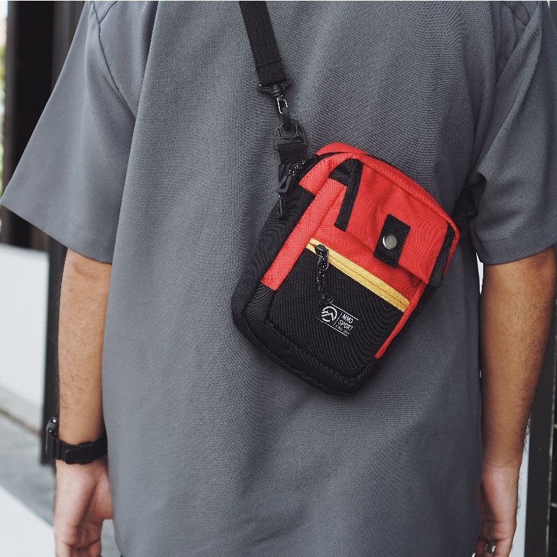 Tas Slempang Pria Combinasi Outfit Elegant Simpel