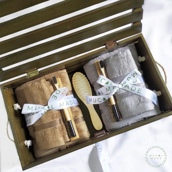 

Hampers / Paket Hampers Kado Wedding Couple Hadiah Pernikahan Unik Eco Friendly - Couple Box,